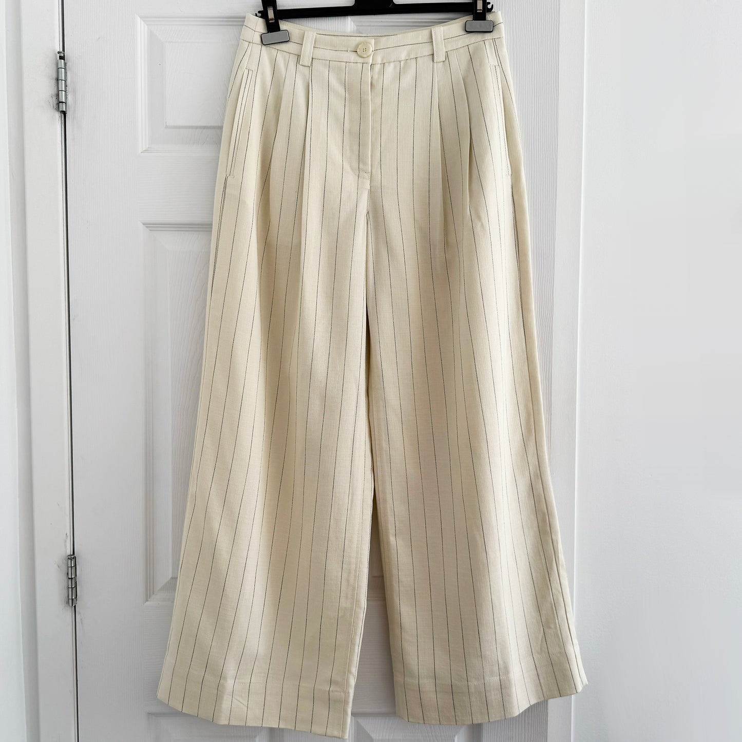 A.L.C. "Alfie" Pinstripe Wide Leg Suiting Pant in Ivory, size 4