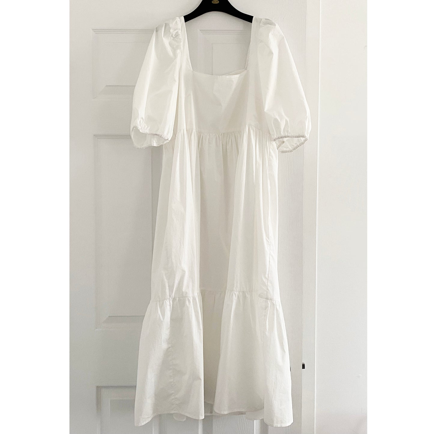 A Bronze Age White Puff Sleeve Dress, size large (fits like a medium) ** AS IS **