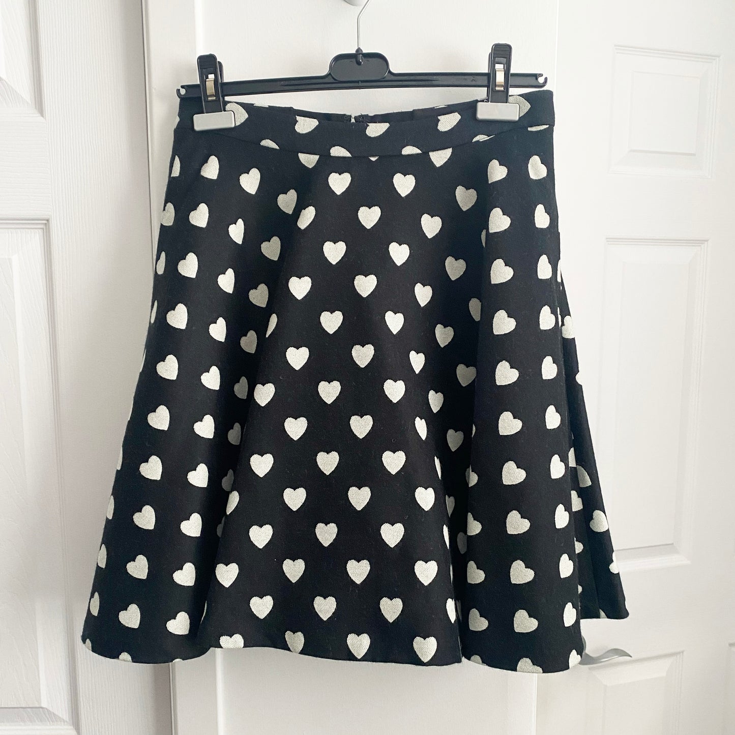 Alice & Olivia Hearts Print Skirt, size 6??