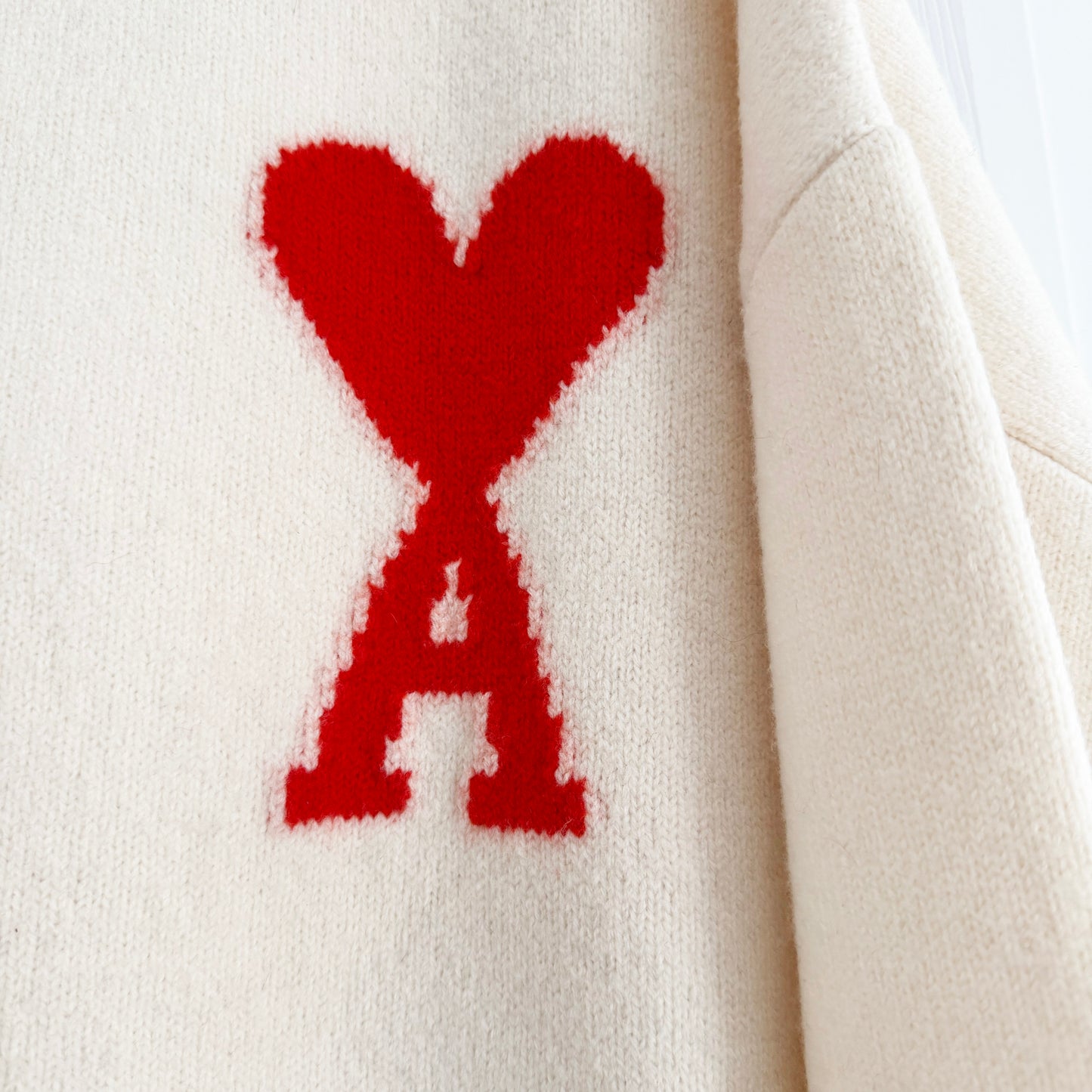 AMI Paris Oversize Wool Sweater in Ivory w Red Heart, size Small