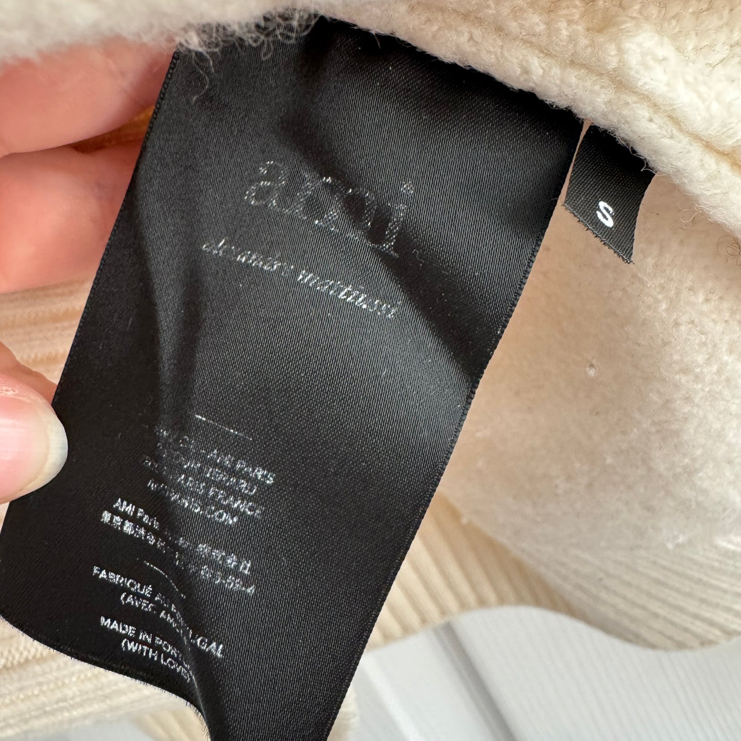 AMI Paris Oversize Wool Sweater in Ivory w Red Heart, size Small