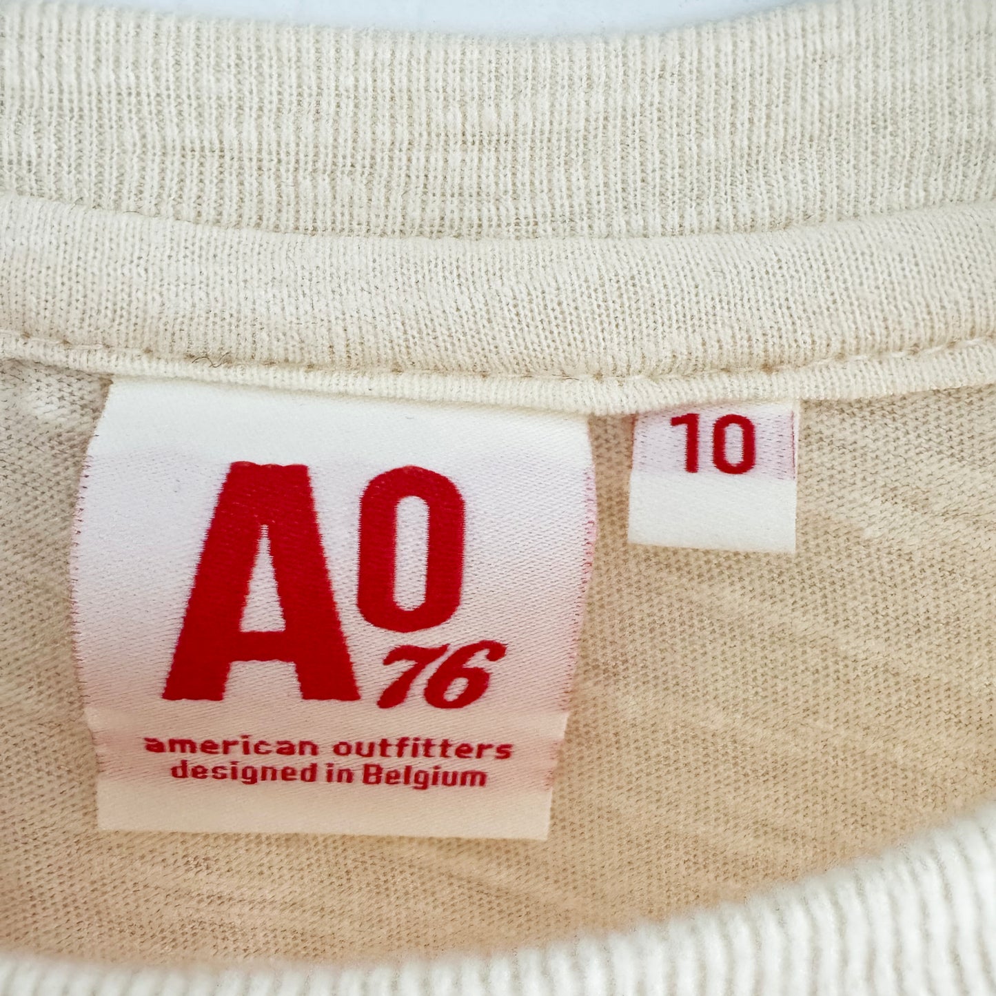 ** KIDS ** AO76 "Lora" T-shirt with Fishes in Natural, size 10 years