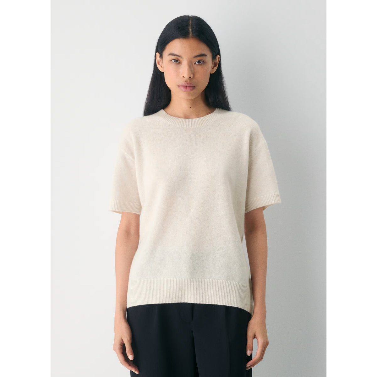 Aritzia Feather Cashmere Relaxed Short sleeve Sweater in heather light oatmeal, size XS (fits XS/S)