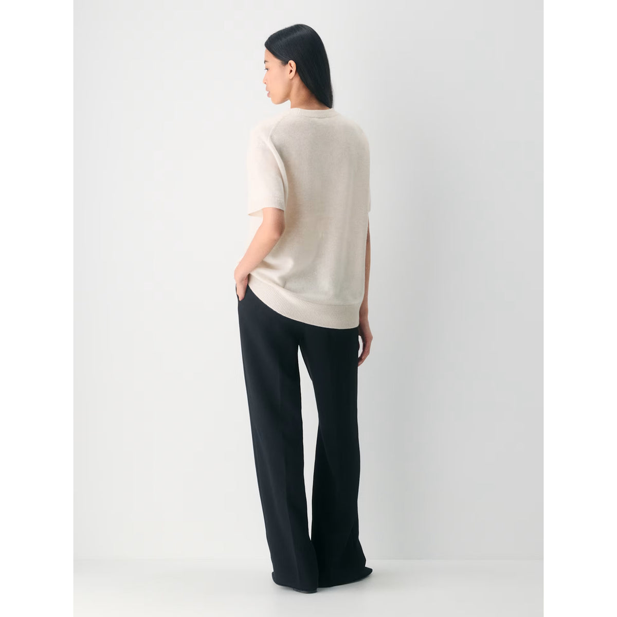 Aritzia Feather Cashmere Relaxed Short sleeve Sweater in heather light oatmeal, size XS (fits XS/S)