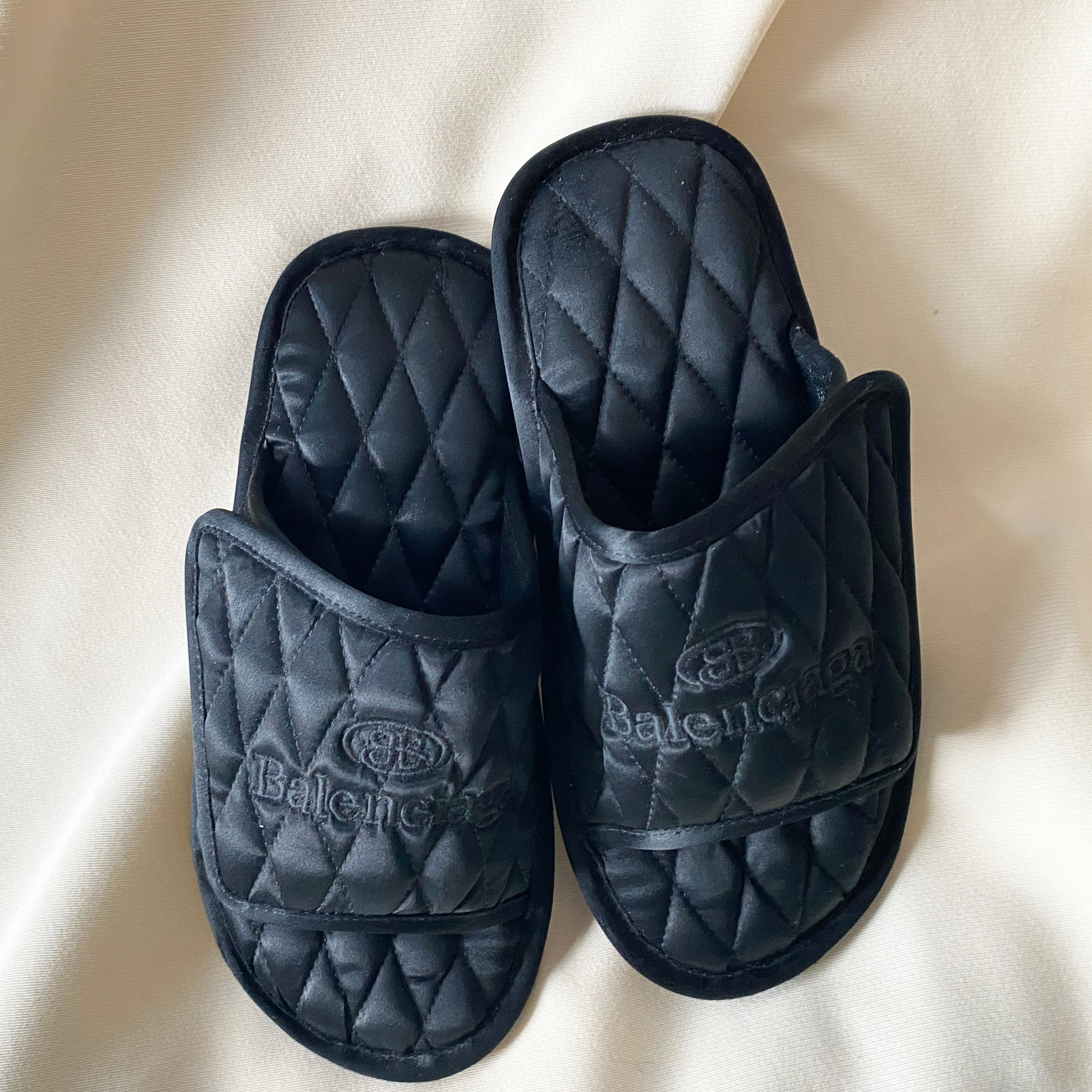 Balenciaga slides sale hotsell