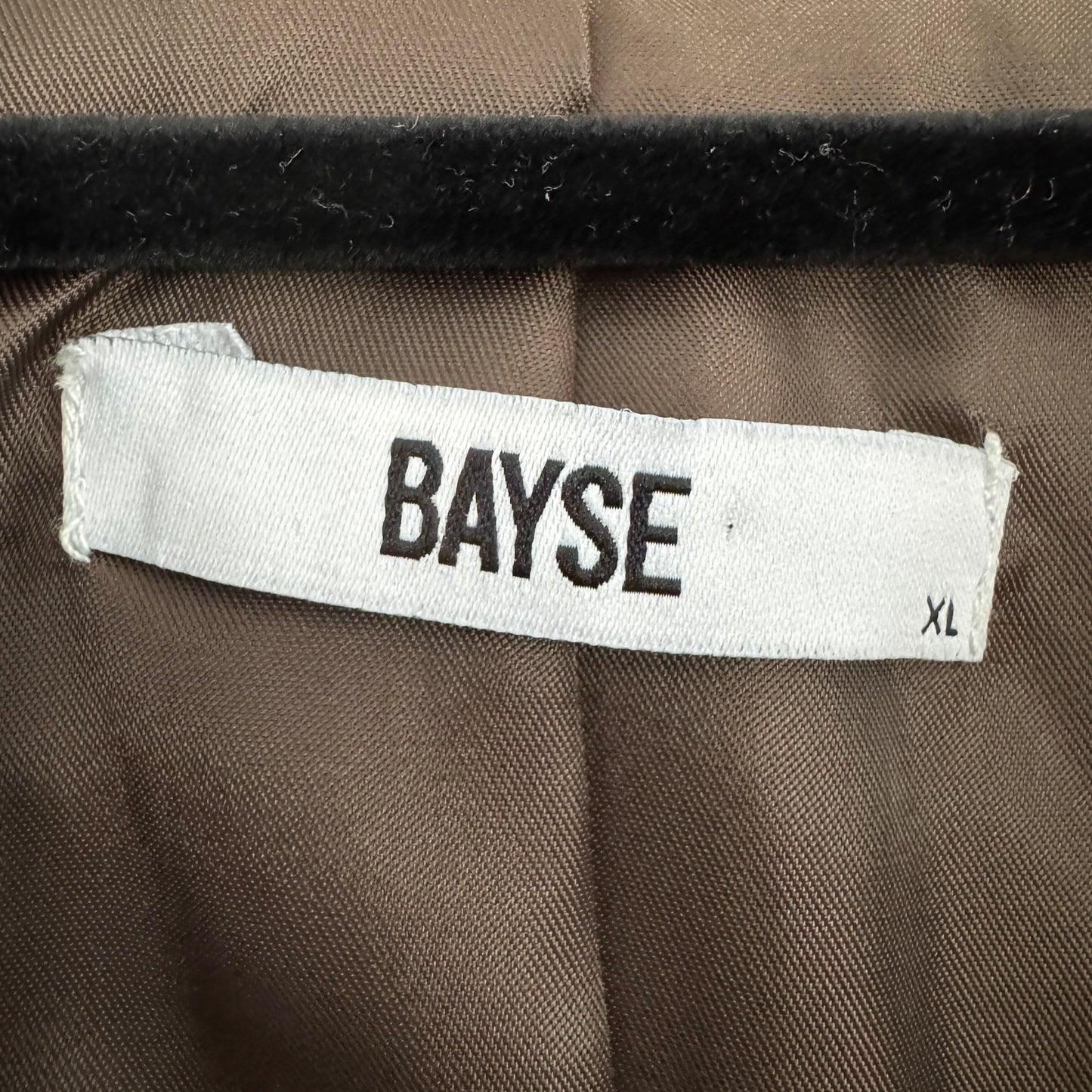 Bayse Oversize Faux Suede in Brown, size XL