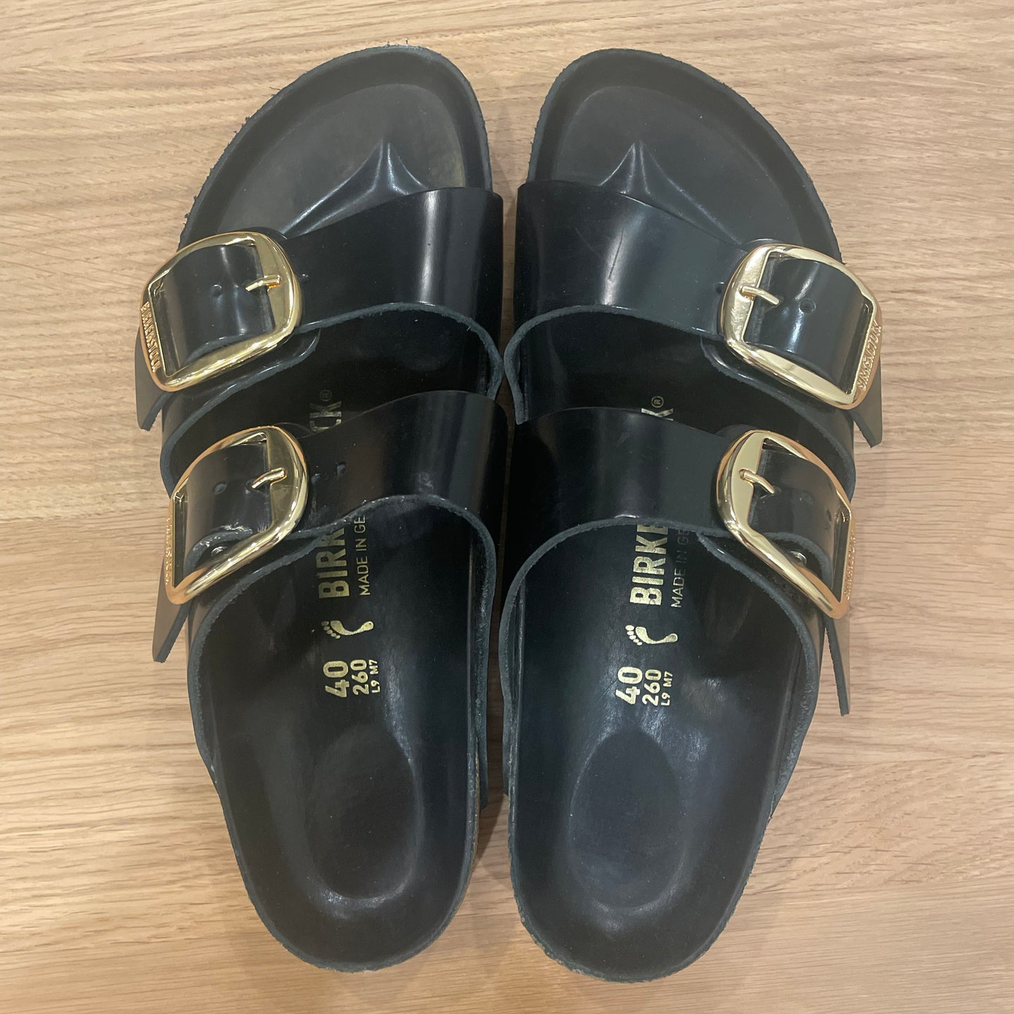 Birkenstock Arizona Sandals in Black Patent Leather, size 40