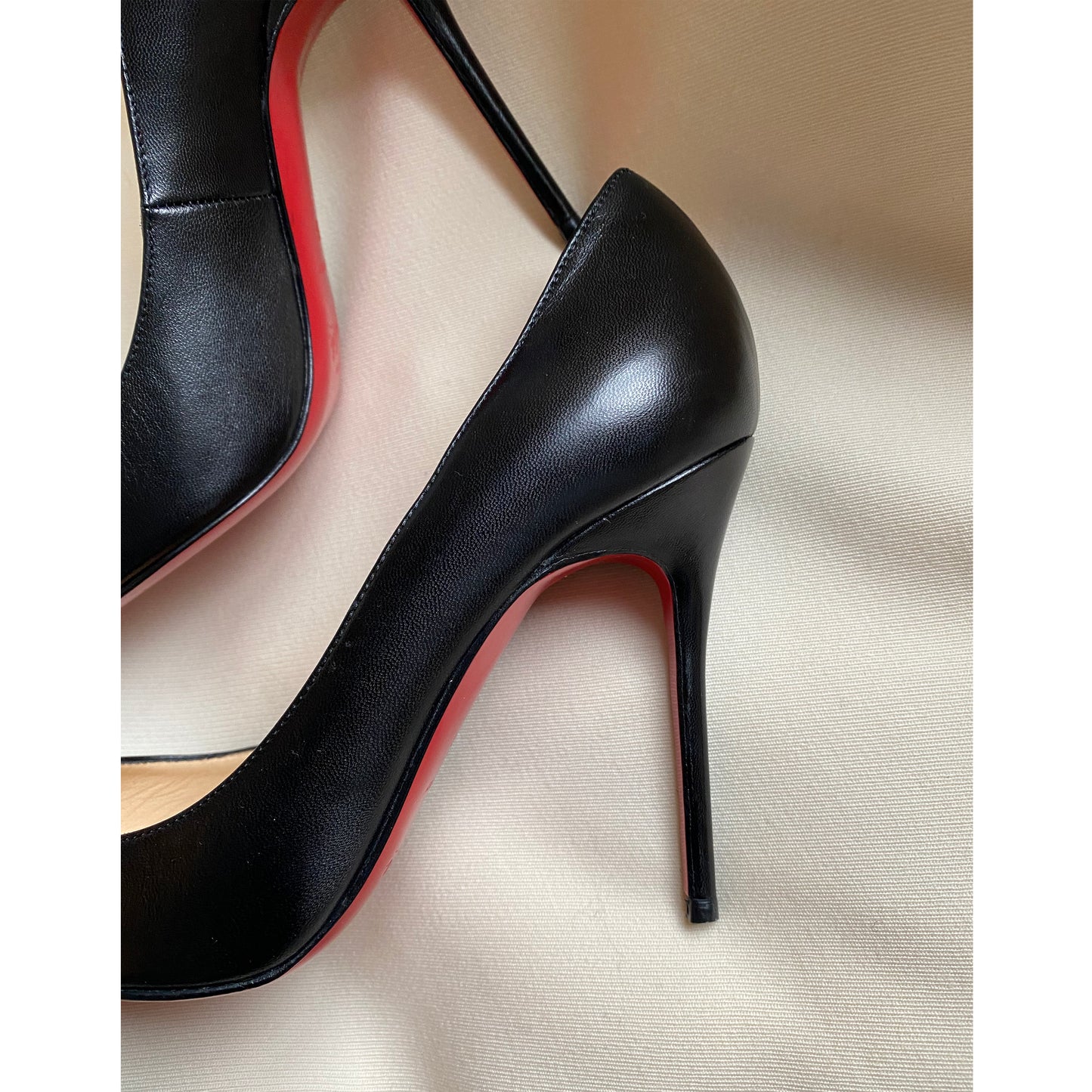 Christian Louboutin "Decolleté 554" 100mm Black Leather Pumps, size 36.5 (fits size 5.5/6)