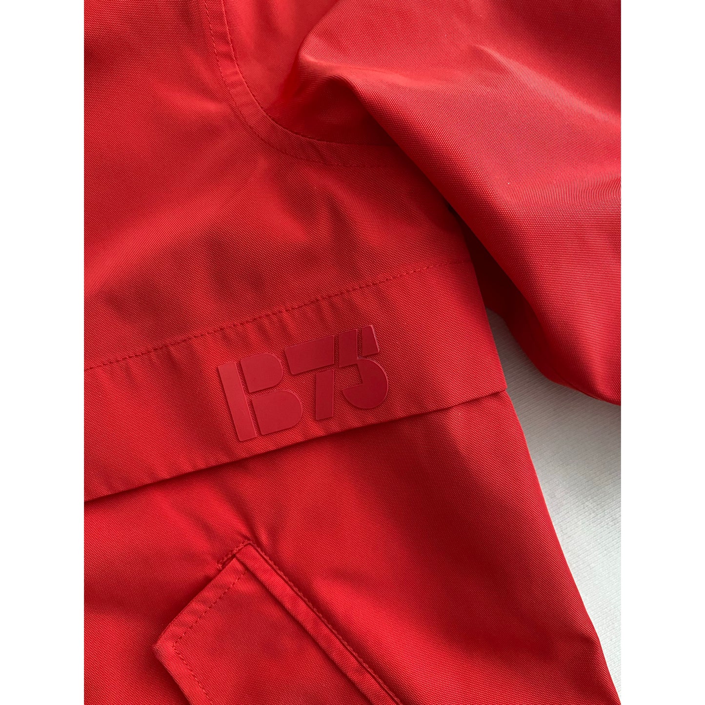 ** KIDS ** Bonpoint "Norwich" Water Repellant Jacket in Red, size 6years