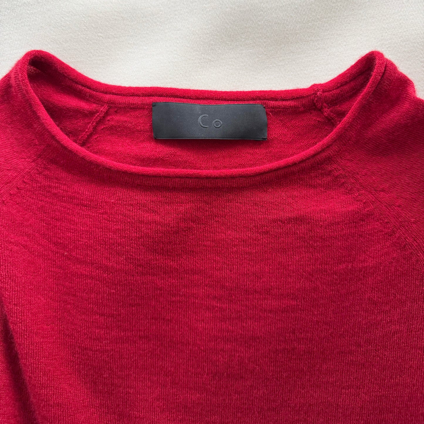 CO Lightweight Cashmere Sweater in Red, size XS