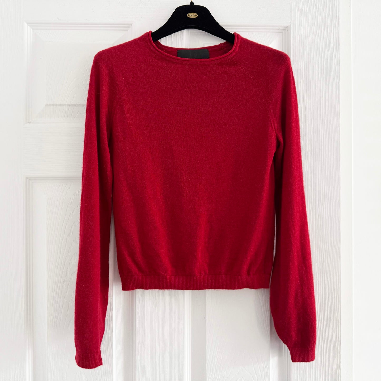 CO Lightweight Cashmere Sweater in Red, size XS