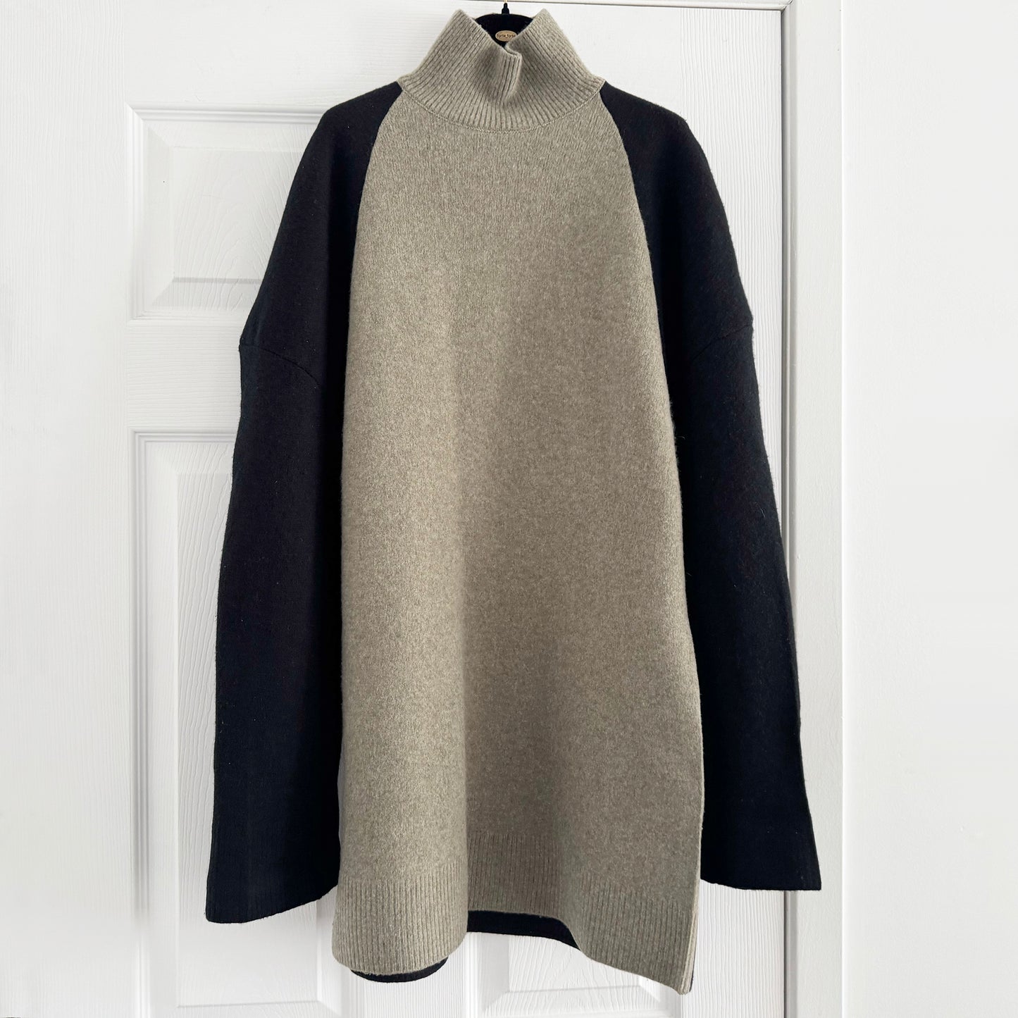 Celine Colourblocked Wool/Cashmere Tunic, size Small