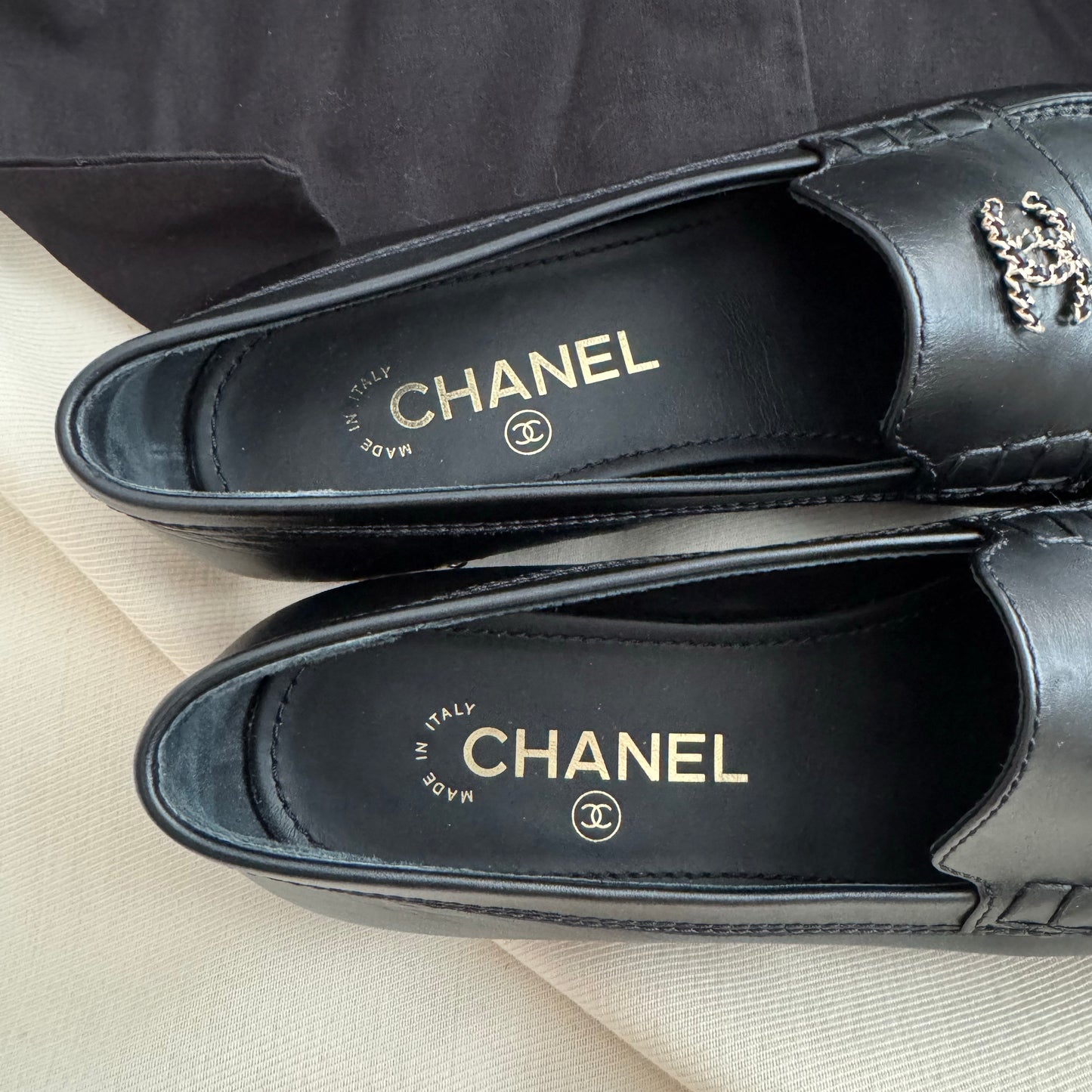 Chanel CC Chain Moccasin Loafers in Black, size 38