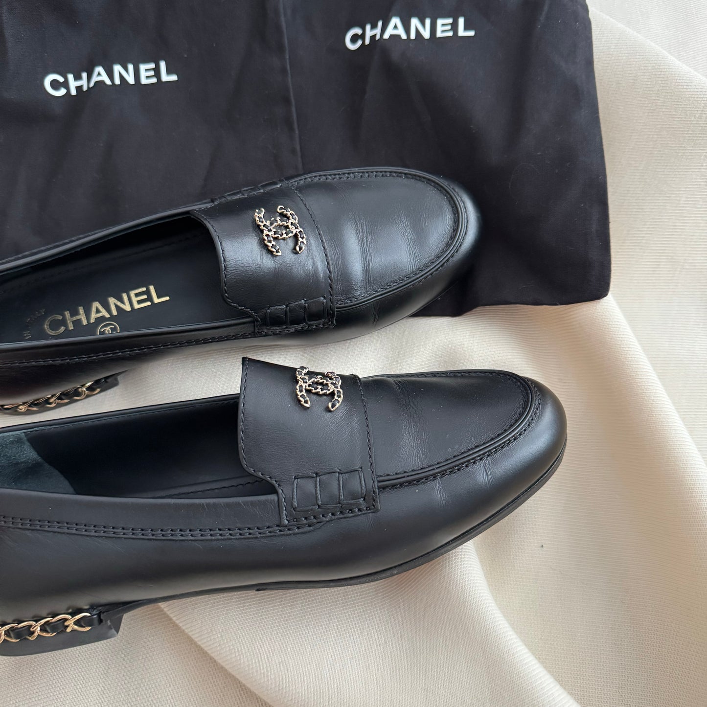 Chanel CC Chain Moccasin Loafers in Black, size 38