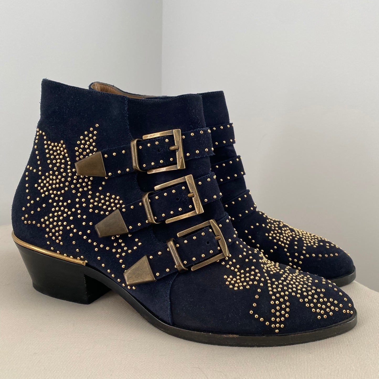 Chloe Susanna Boot in Navy Suede, size 37