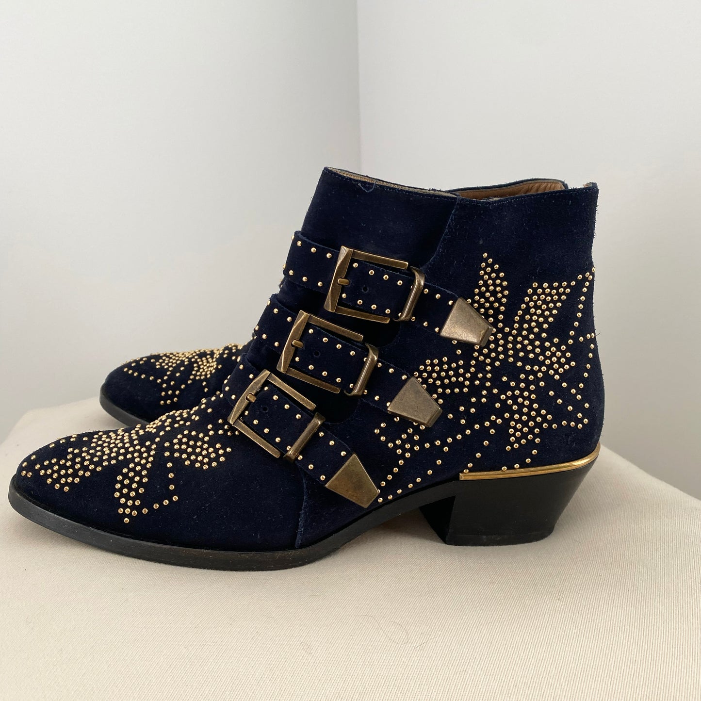 Chloe Susanna Boot in Navy Suede, size 37