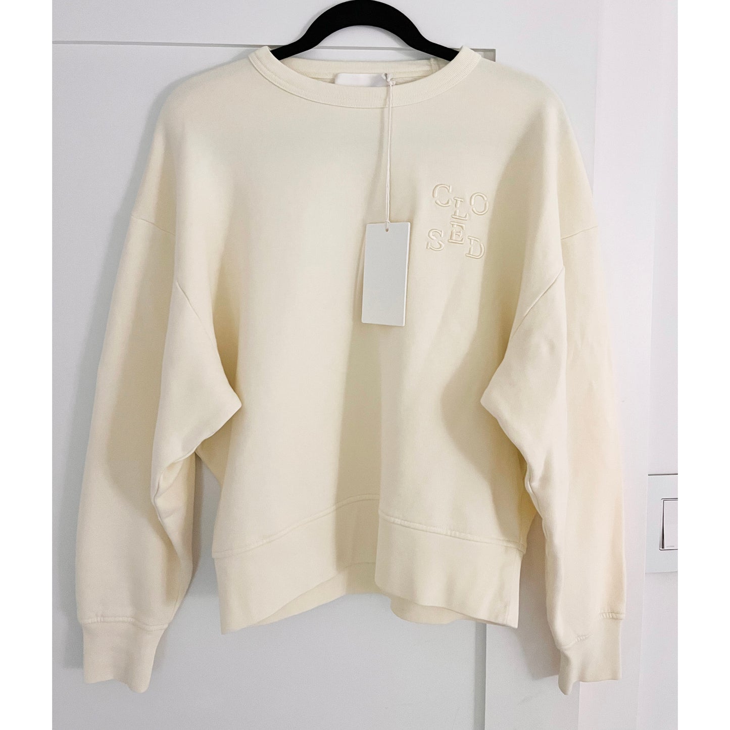 Closed Crew Neck Sweatshirt in Vanilla, size XS