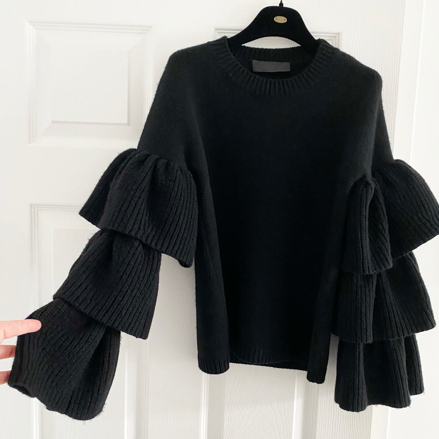 CO Tiered Sleeve Sweater in Black, size XS