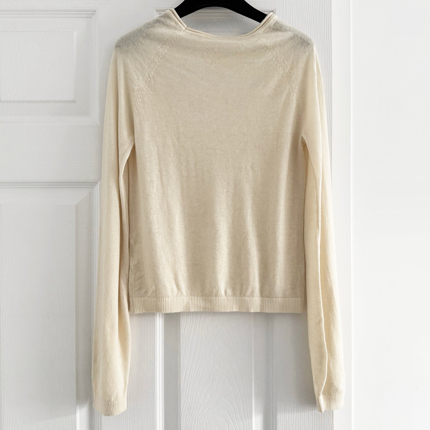 CO Lightweight Cashmere Sweater in Ivory, size XS