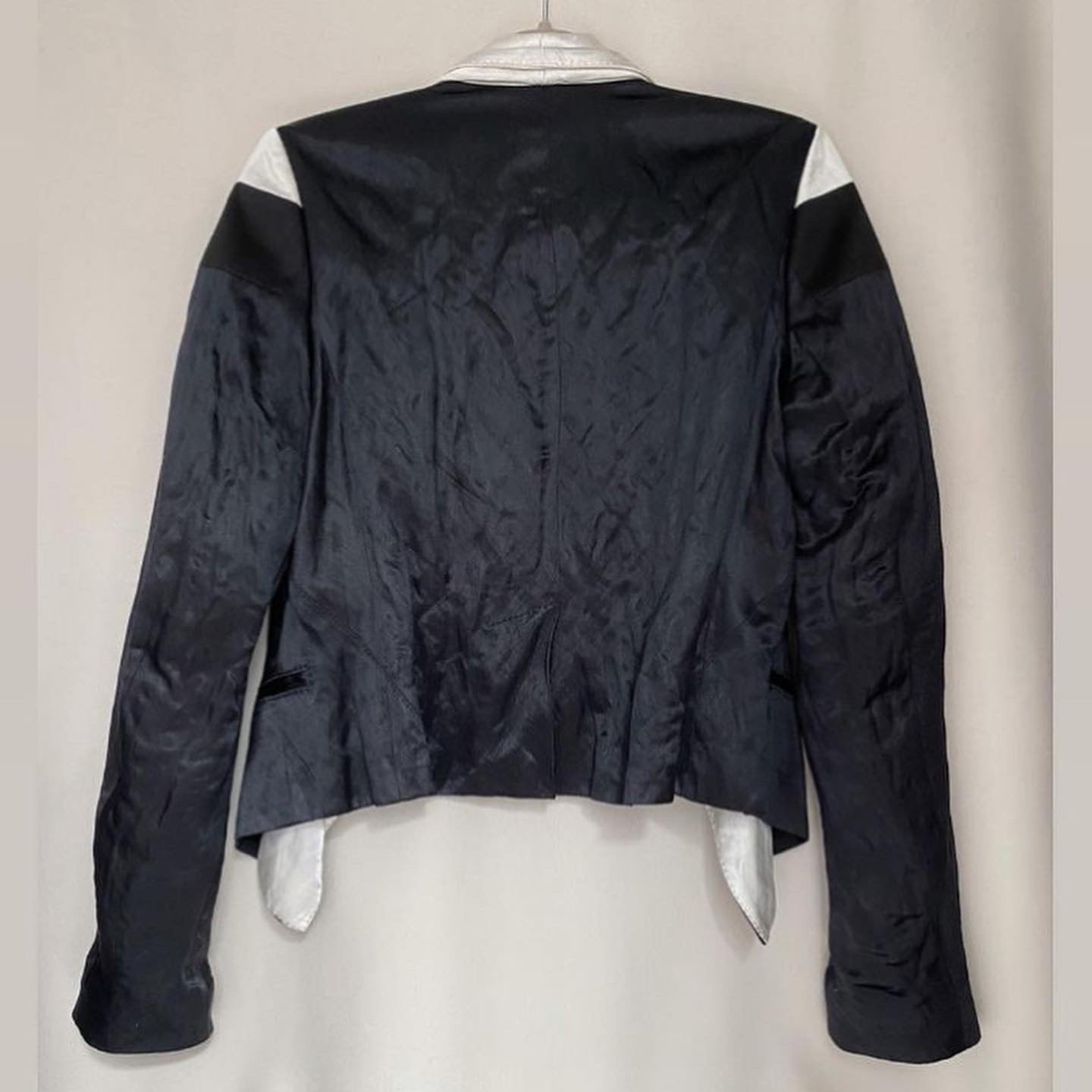 Haider Ackermann cropped black/Ivory crinkle satin tuxedo jacket with contrasting shoulder lapel, size 40FR (like a size 6)