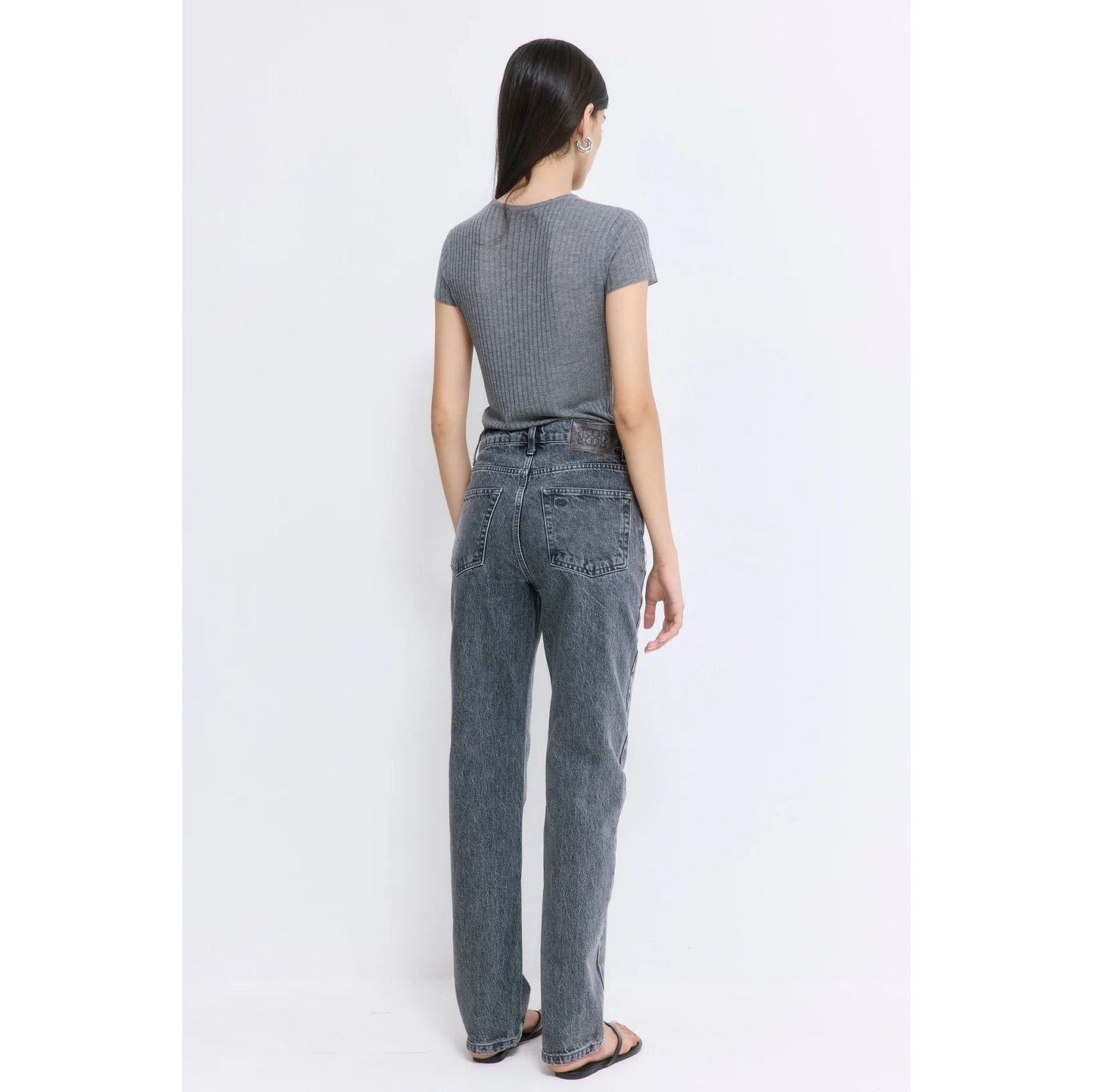 De Rococo "No.6" High Waisted Straight Full Length Denim in Smokey Grey, size 27