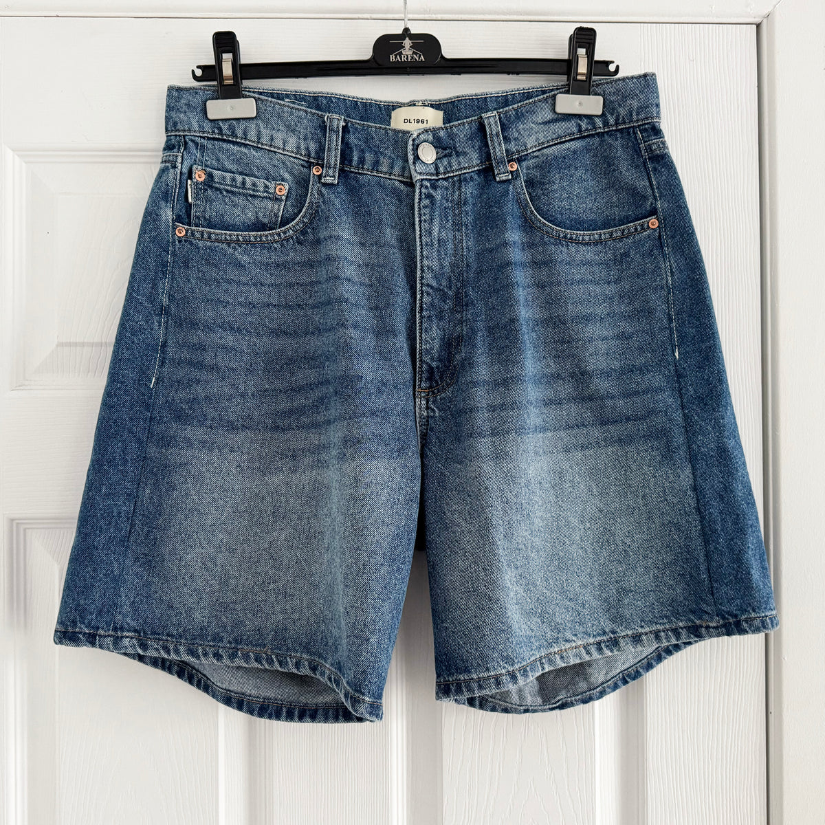 DL1961 "Taylor" Denim Shorts in "North Lake", size 29