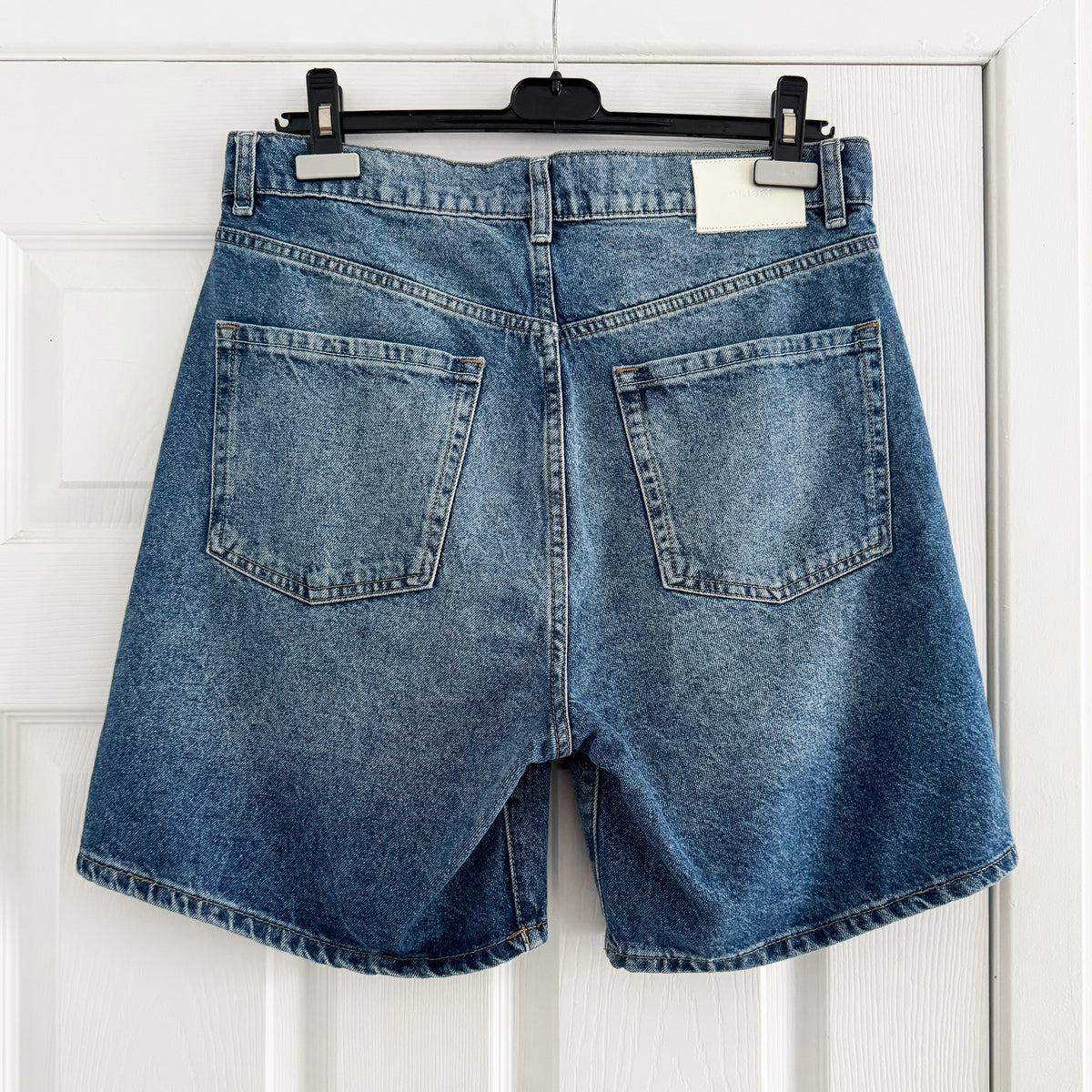 DL1961 "Taylor" Denim Shorts in "North Lake", size 29