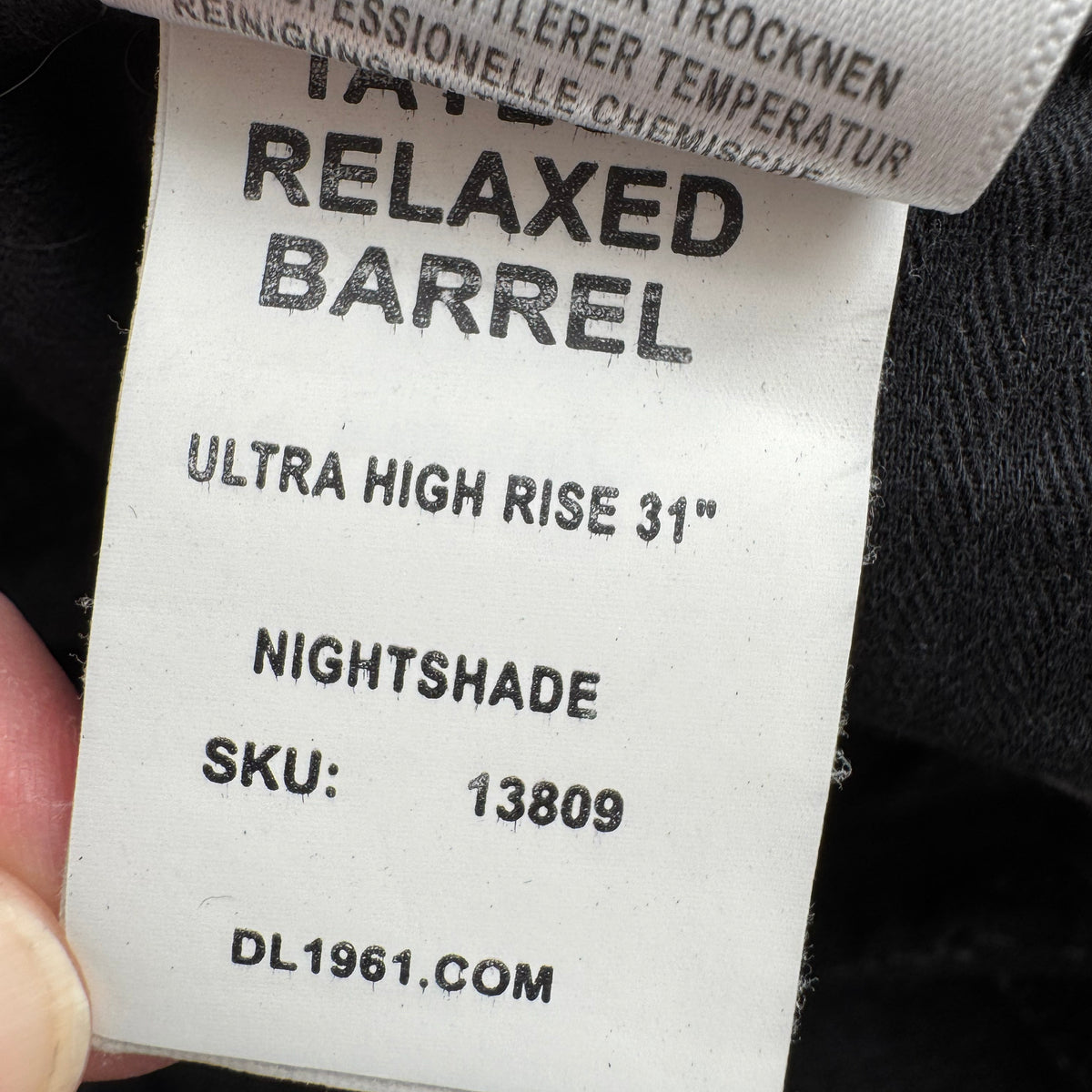DL1961 "Taylor Relaxed Barrel 31" Jeans in "Nightshade", size 29