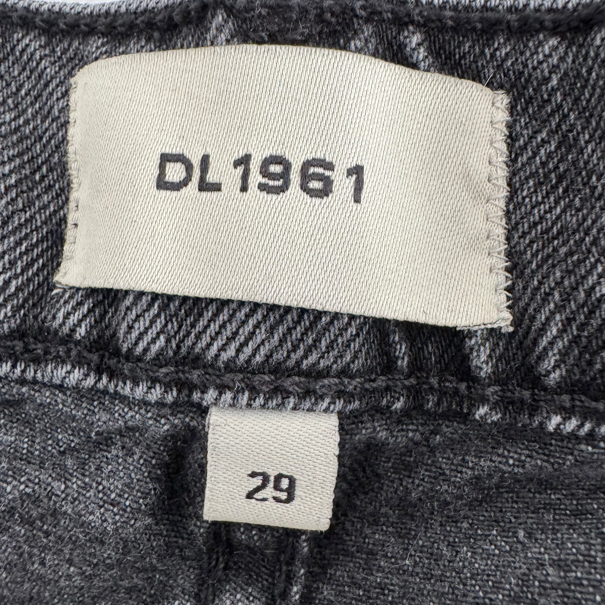 DL1961 "Taylor Relaxed Barrel 31" Jeans in "Nightshade", size 29