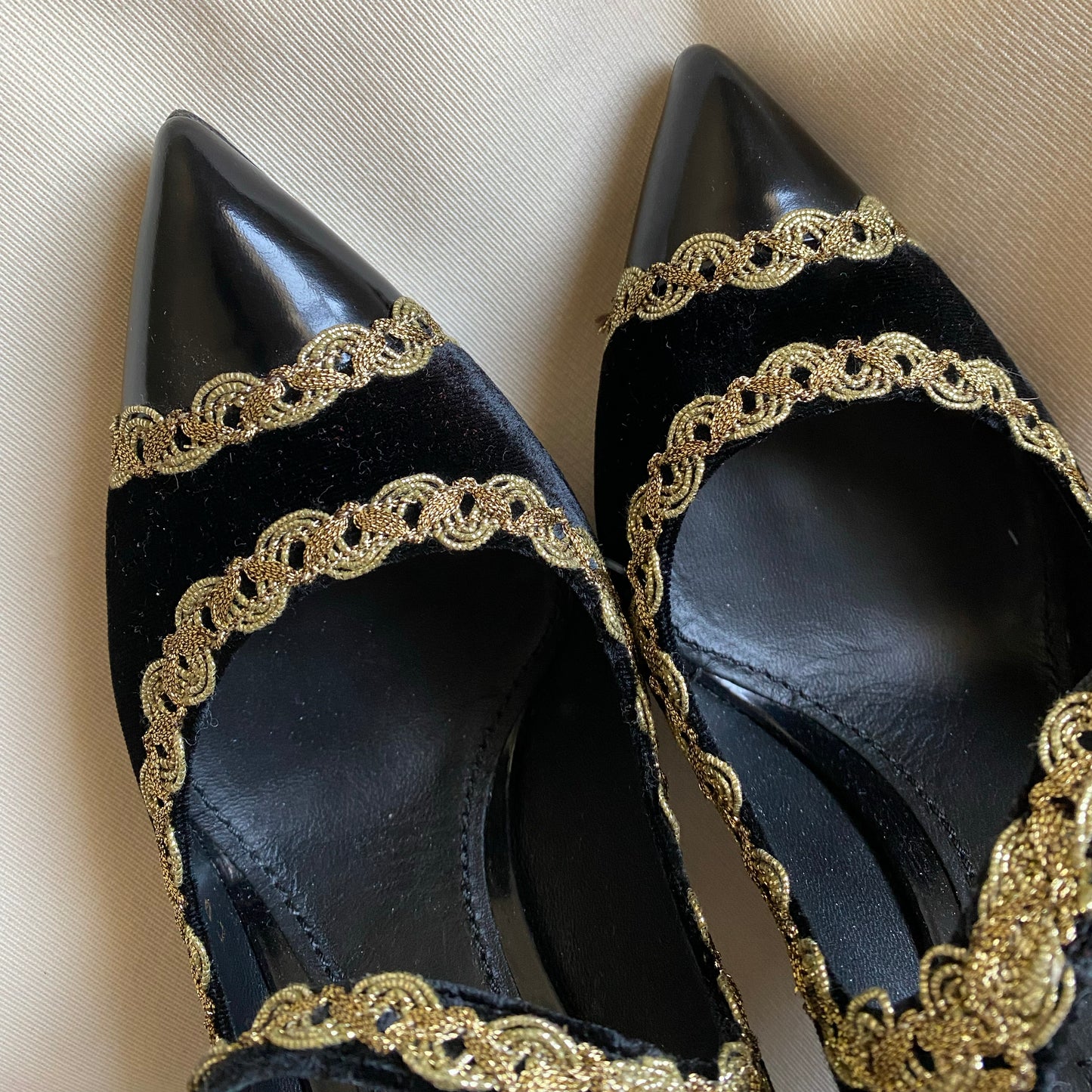 Dolce & Gabbana Black Velvet Maryjanes with Gold Trim, size 37 (fits like 6)