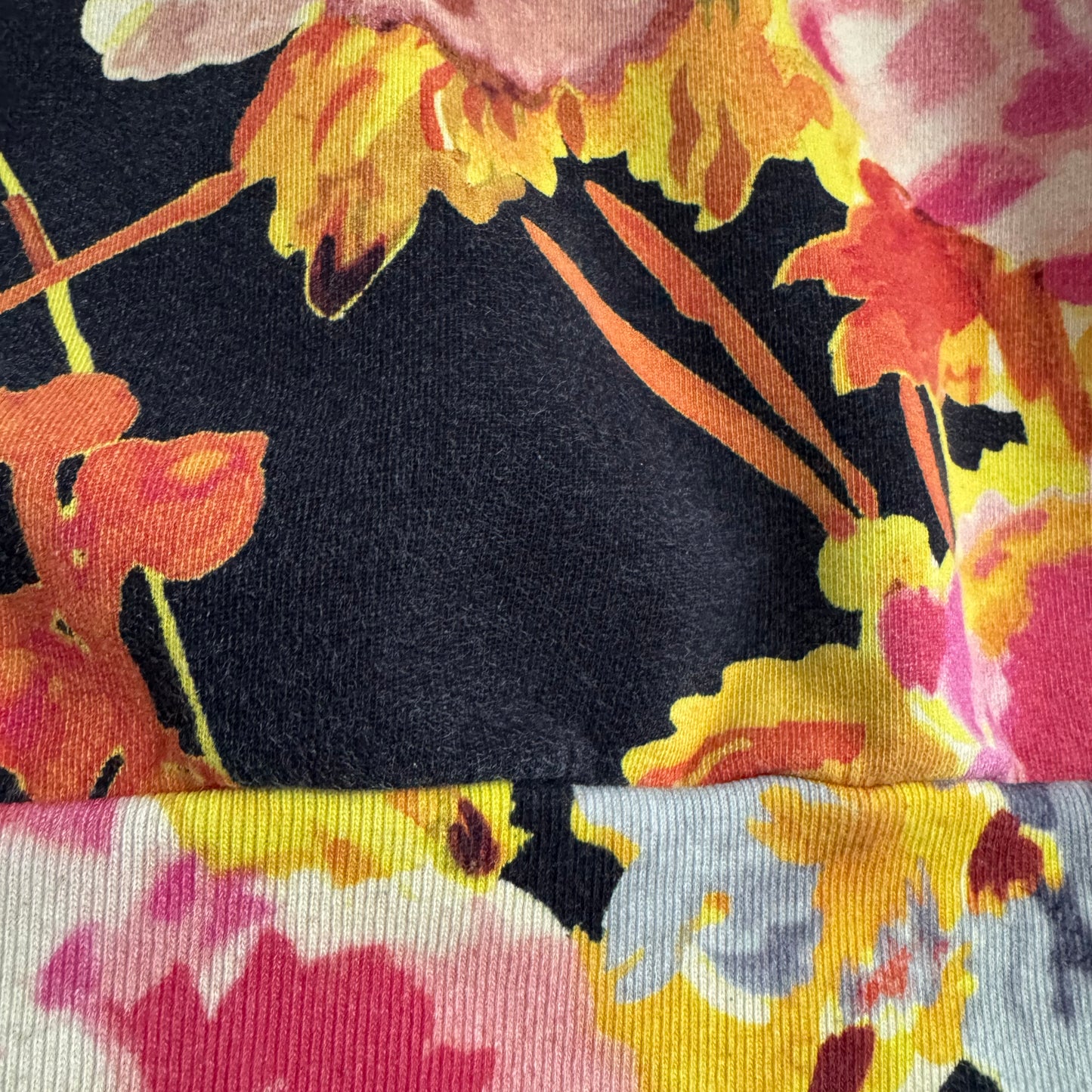 Dries Van Noten Helovi Print Sweatshirt in Multicolour, size Medium (fits M-XL)