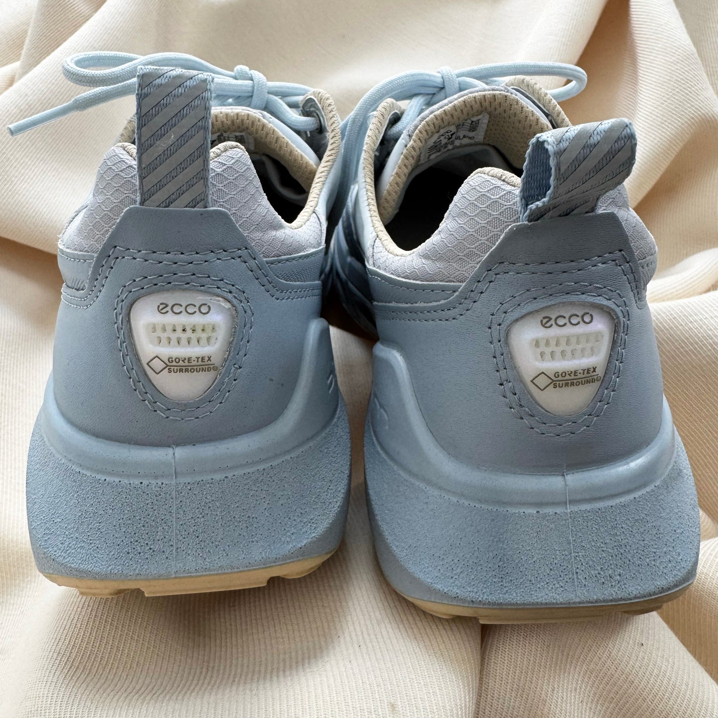ECCO "Biom 720" Gore-Tex Leather Sneaker in Blue, size 40