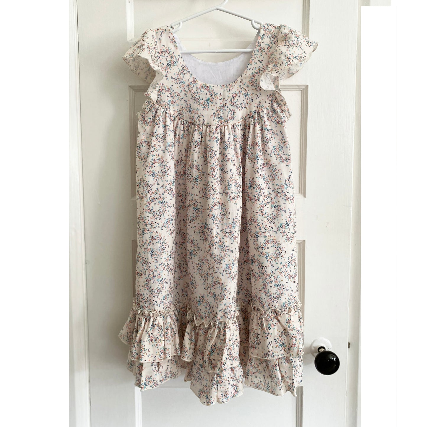 ** KIDS ** Elestory Printed Dress, size 8-9 years