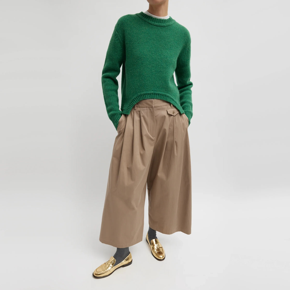 Tibi Bio Twill Triple Pleat Cropped Pant in "Vintage Khaki", size 12