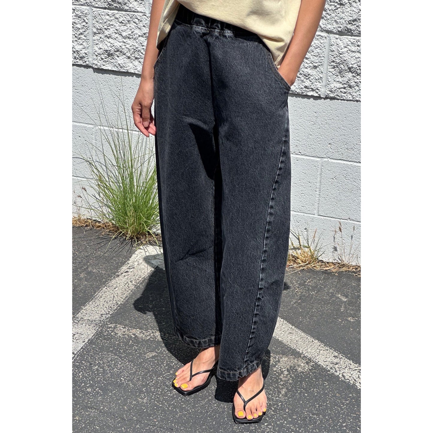 Le Bon Shoppe "Arc" Jeans in Black, size Small