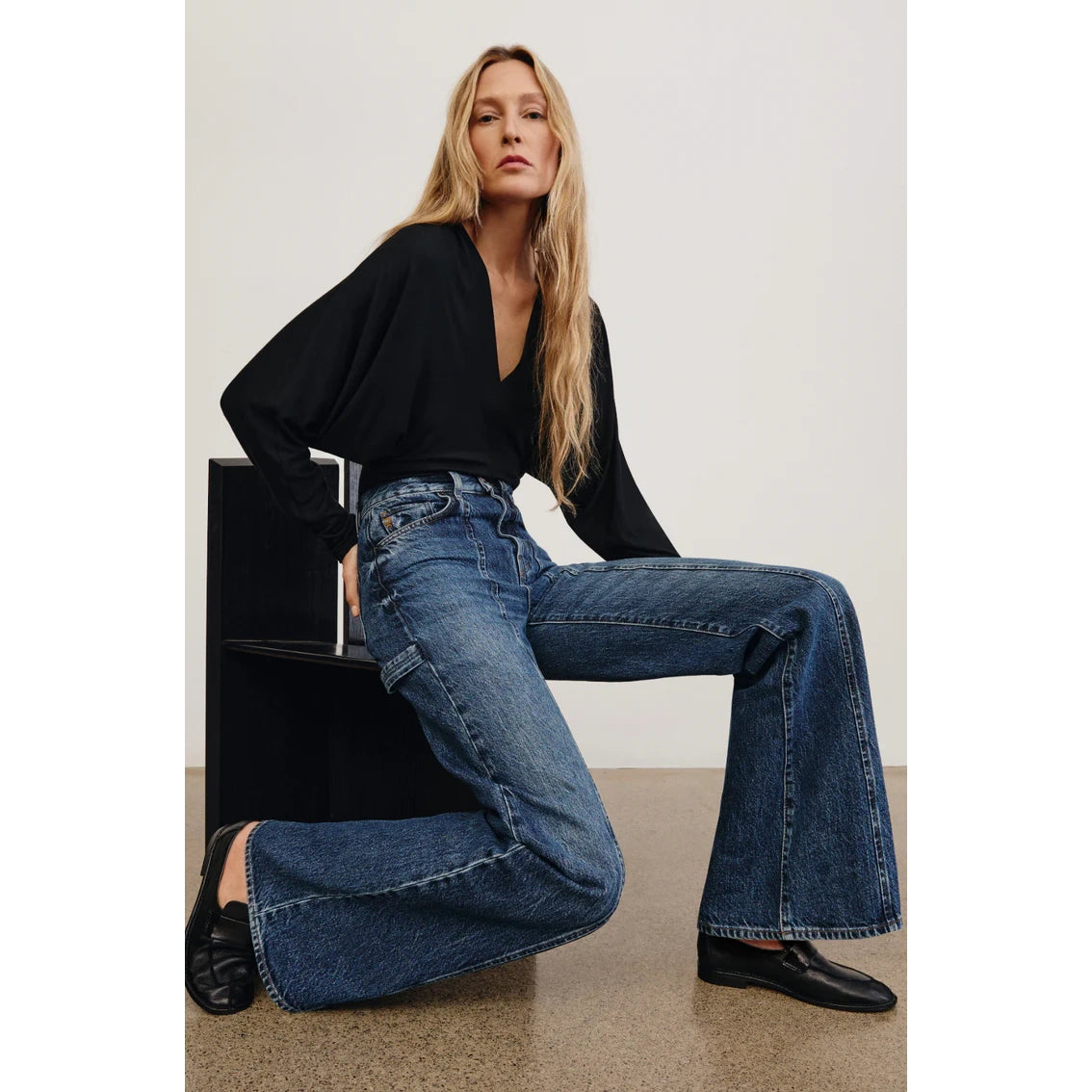 Smythe "Dove" Carpenter Jeans in Vintage Mid Blue, size 30