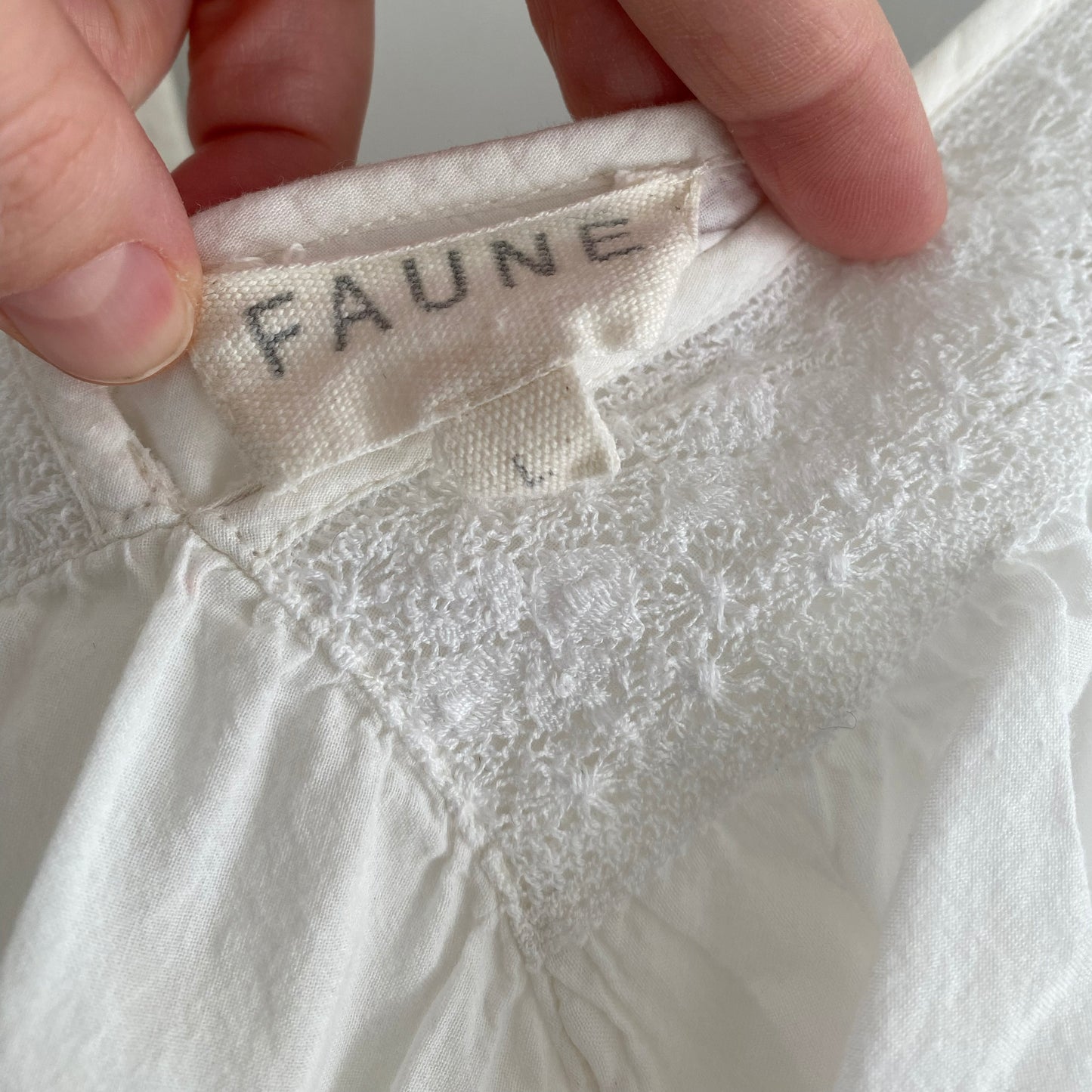 Faune Embroidered Cotton Nightgown in Off-White, Size Large