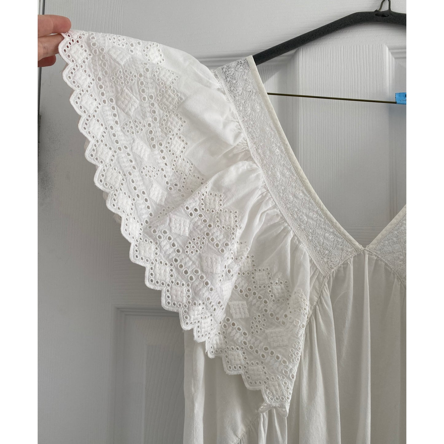 Faune Embroidered Cotton Nightgown in Off-White, Size Large