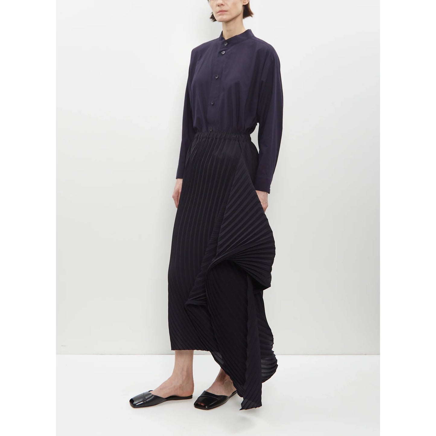 Issey Miyake Pleated Wrap Skirt in Midnight Navy, size "2" (fits size Small ish)