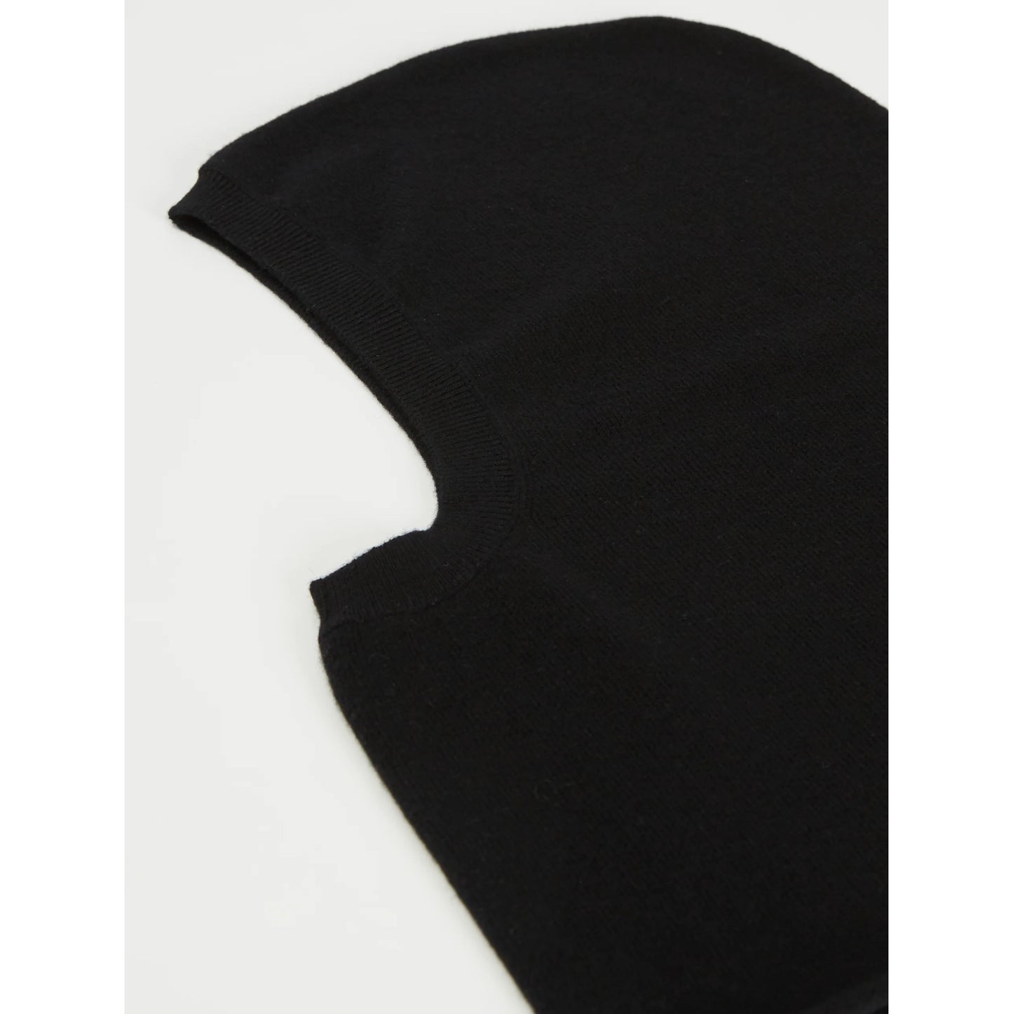 Sofie D'Hoore "Moet" Cashmere Balaclava in Black