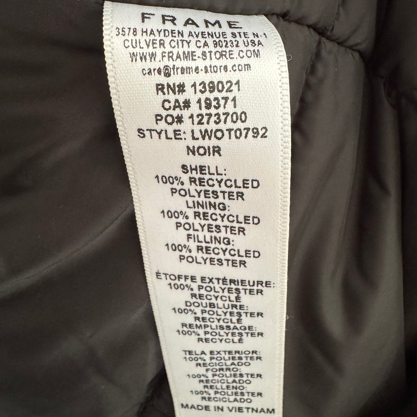 Frame Oversize Duvet Puffer Jacket in Black, size Medium