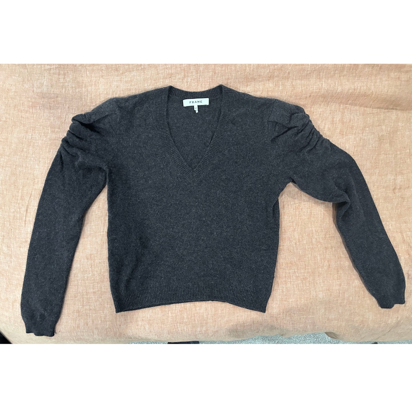 Pull en cachemire à col en V Frame en anthracite, taille Small (convient à XS/S)