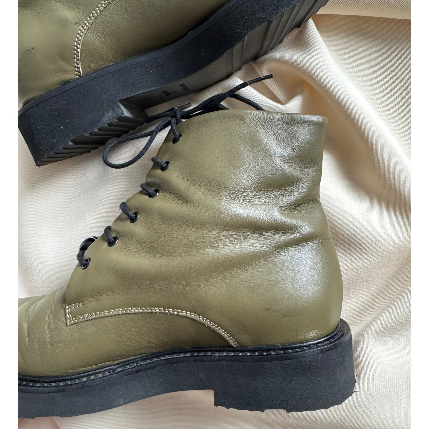 Dear Frances "Park" Boot in Green, size 37.5