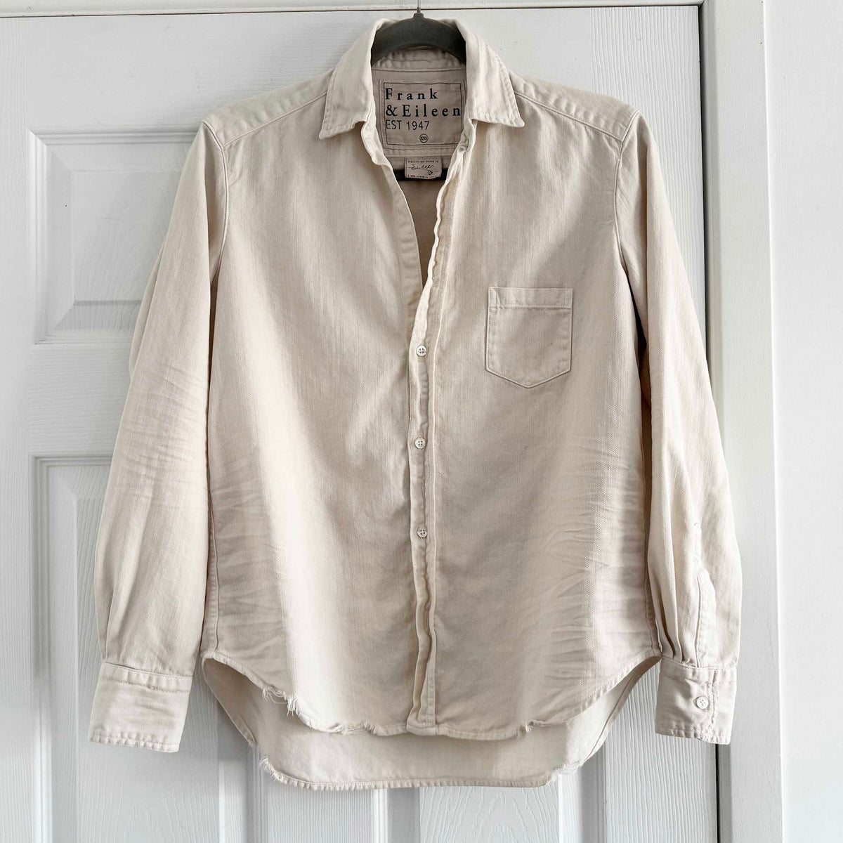Frank & Eileen "Eileen" Shirt in Light Beige, size XXS