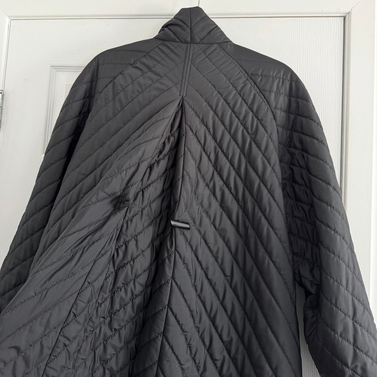 Ganni Quilted Ripstop jacket in Black, size 40 (size L-XL)