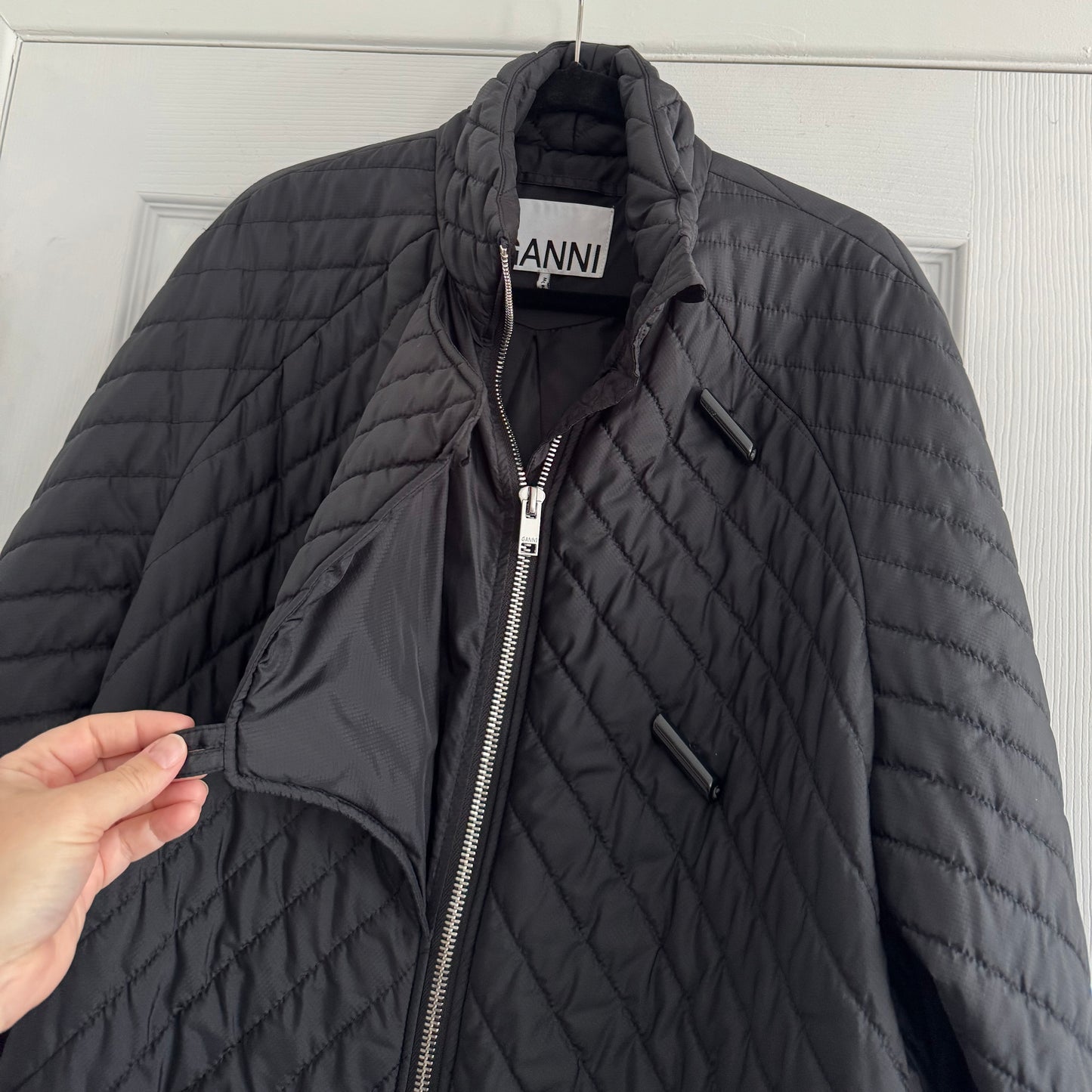 Ganni Quilted Ripstop jacket in Black, size 40 (size L-XL)