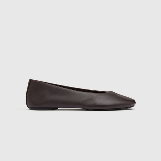 St Agni Low Scoop Ballet Flat in Coffee, size 37