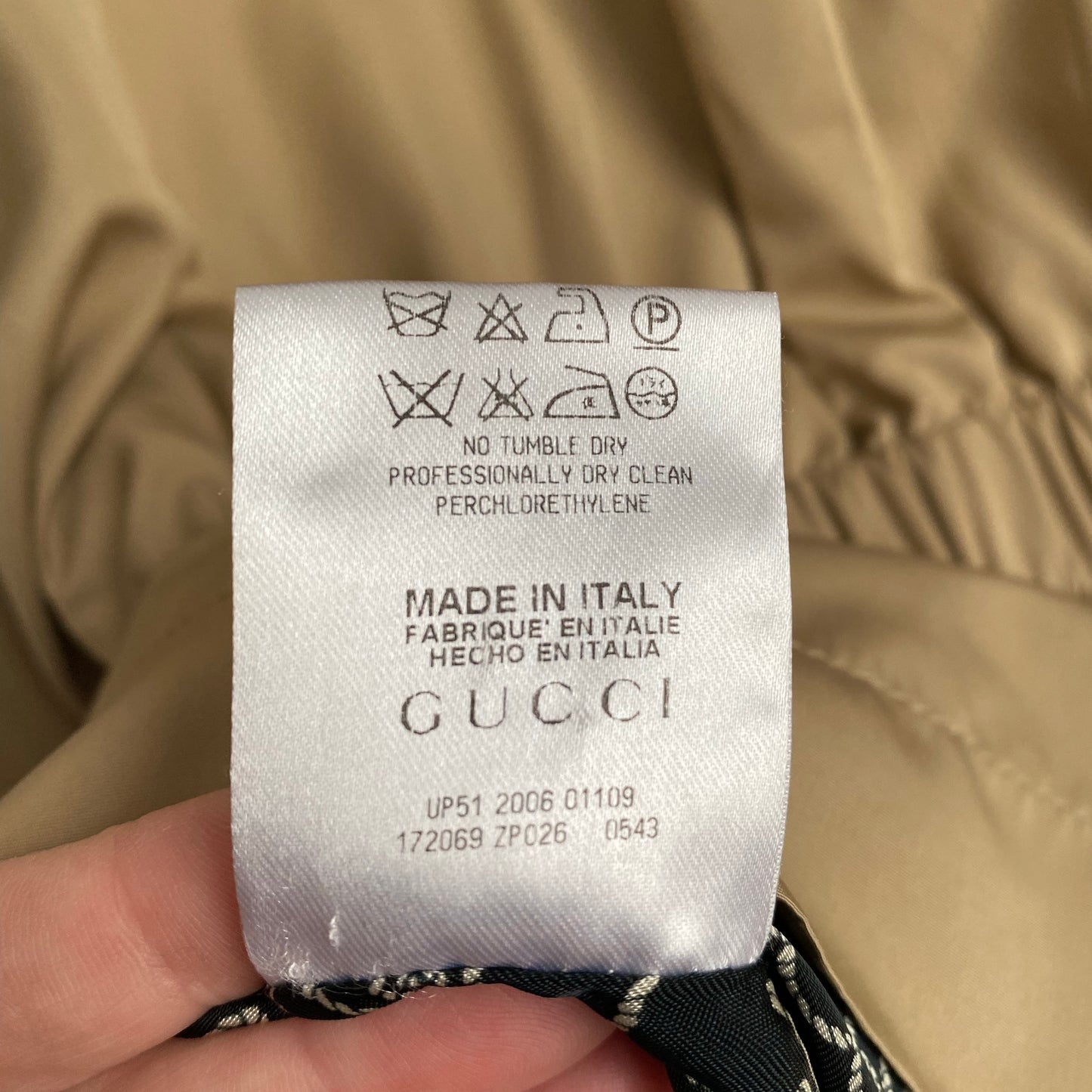 Gucci Short Sleeve Jacket, fits like size 4/6 US ** AS IS **