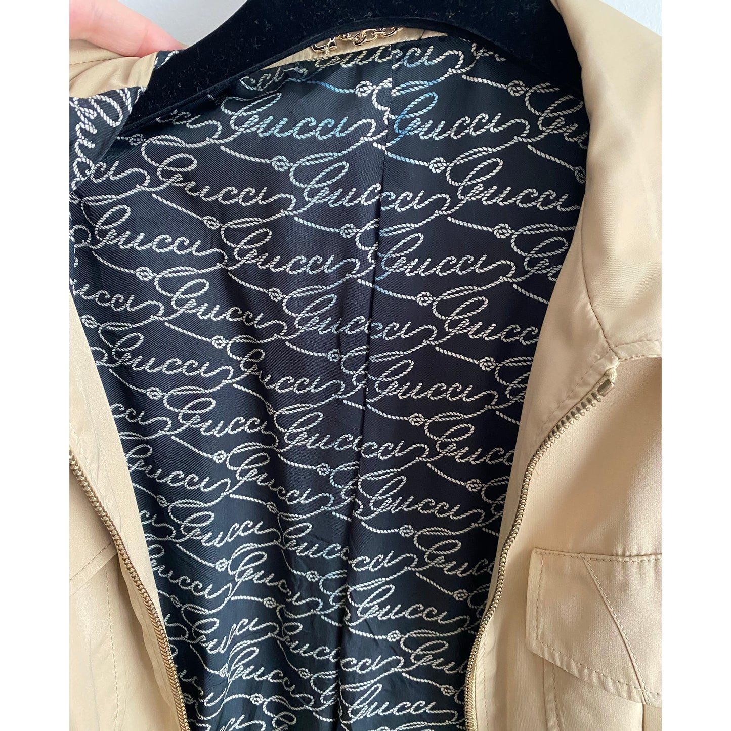 Gucci Short Sleeve Jacket, fits like size 4/6 US ** AS IS **