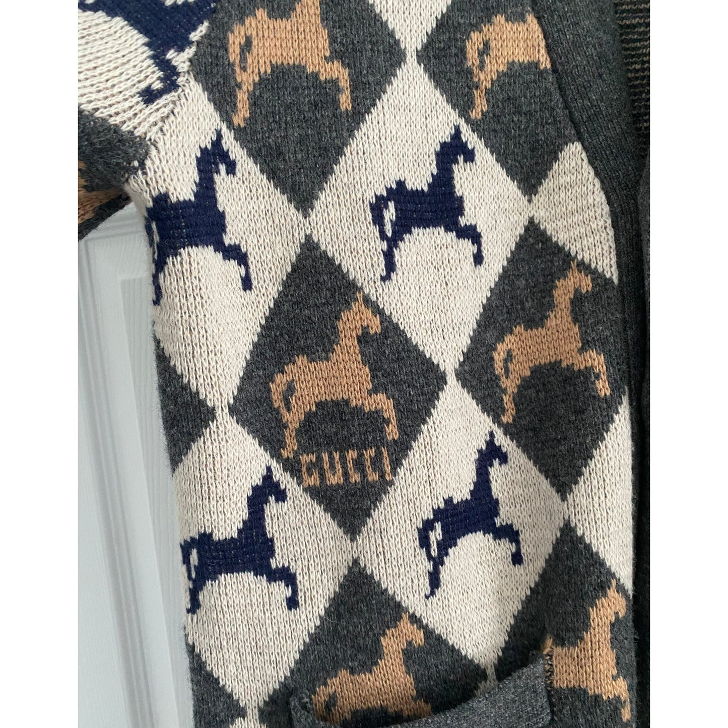 ** MENS ** Gucci Argyle Cardigan in Grey, size Large